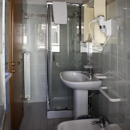 Отель La Perla Preziosa 3*